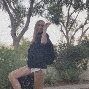 Meet your Posher, Clara